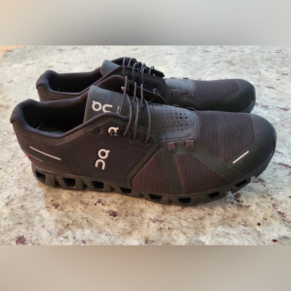 On cloud men’s shoes